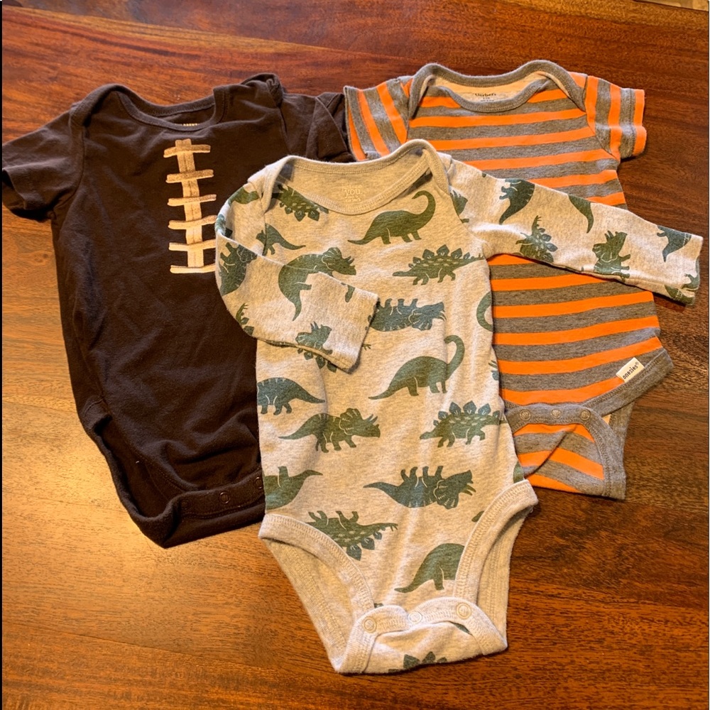 Lot Of 3 Boys Onesies 6-9 Months